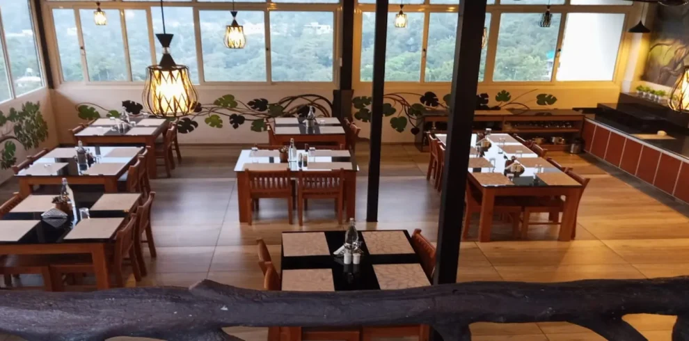 Kerala 6 days tour package Munnar Wayanad stay at Misty Dale Resort Munnar with scenic misty hills and comfortable rooms