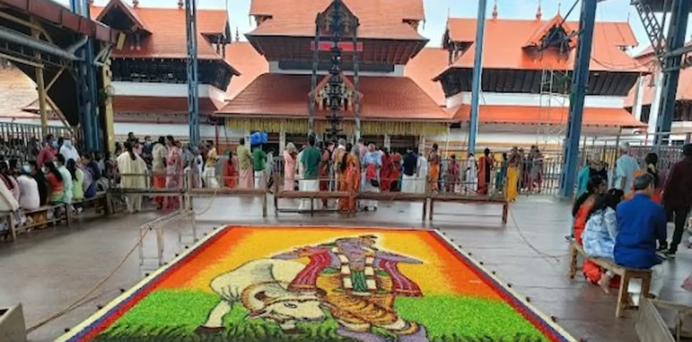 Kerala cultural tour package with Guruvayur temple featuring traditional temple courtyard and cultural heritage experience